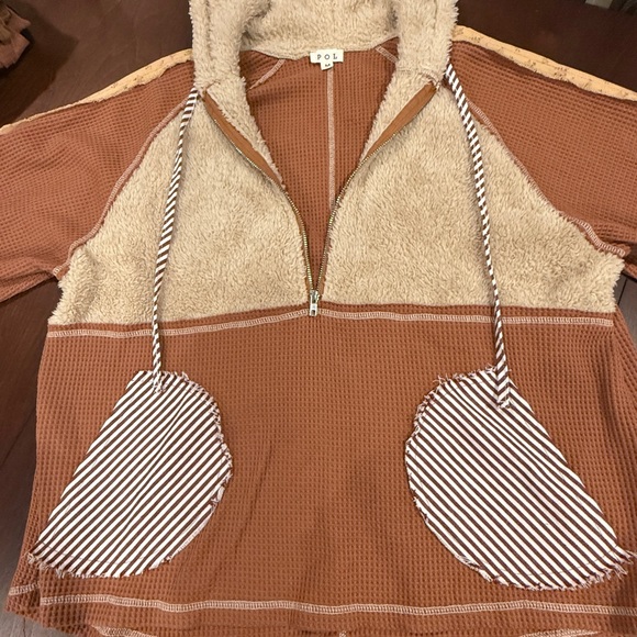 POL “Cinnamon Stick” Brown and Cream Star Sweater - Picture 4 of 17
